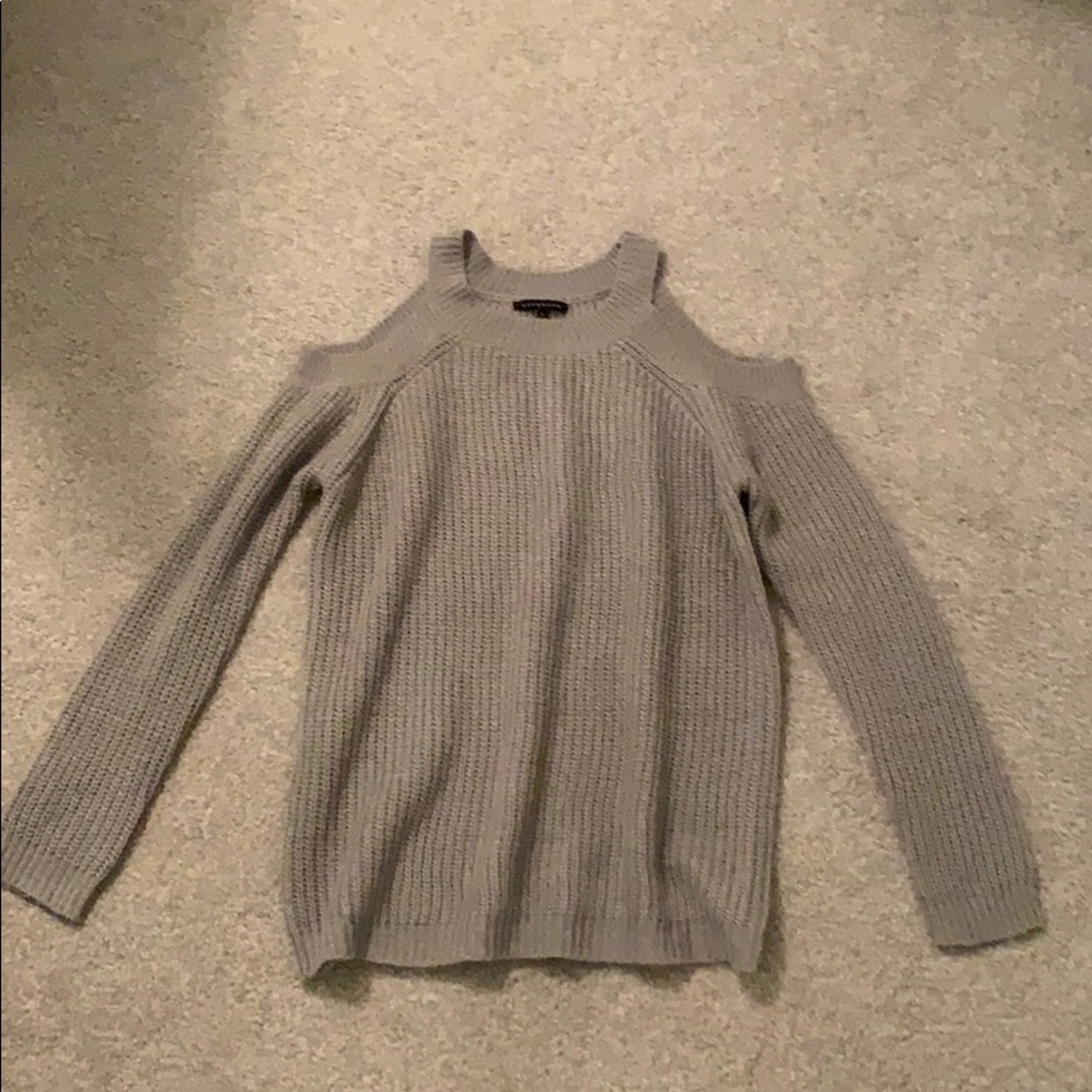 Light grey sweater